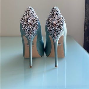 Badgley Mischka Blue Radiance Kiara - Size 8.5